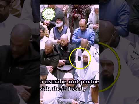 মক্কায় প্রিয় শাইখের সলাতে আমাকে দেখা যায়। আলহামদুলিল্লাহ ২১ রমাযান ১৪৪৭ হিজরী ২০২৬